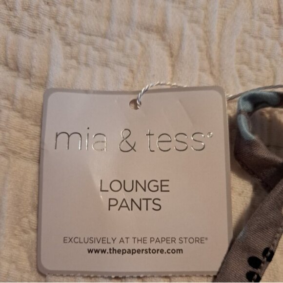 Mia & Tess women's size Small gray dog paw designed lounge pants, New - Picture 2 of 6